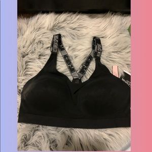 Victoria’s Secret incredible lightweight bra NWT